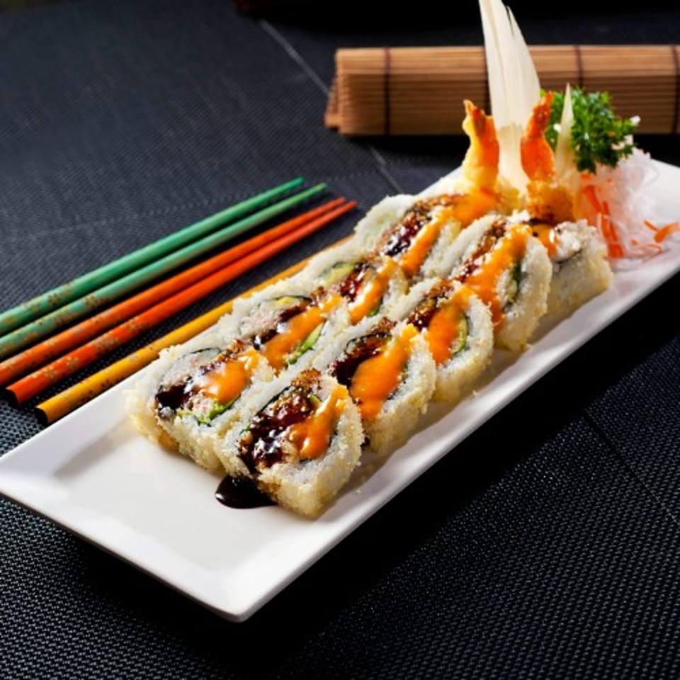 Delicious Dragon Roll Experience